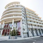 Perla Hotel