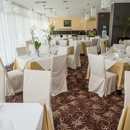 Hotell Perla Slăntjev Brjag