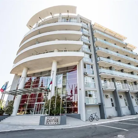 Hotell Perla 3*