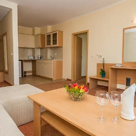 Hotell Perla Slăntjev Brjag